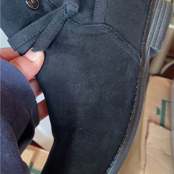 Mk boots in black has a couple scuff marks but cute boots - Picture 5 of 13